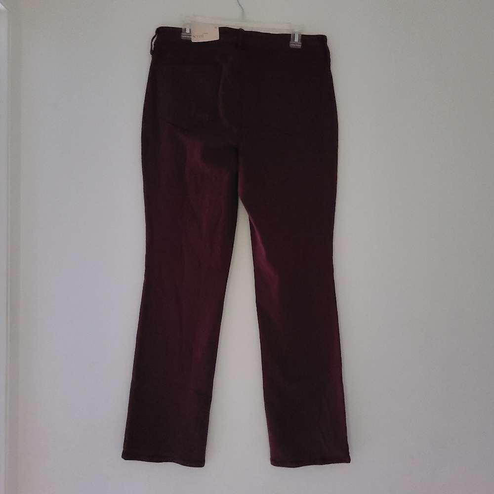 NWT NYDJ marilyn straight burgundy jeans - Picture 2 of 9